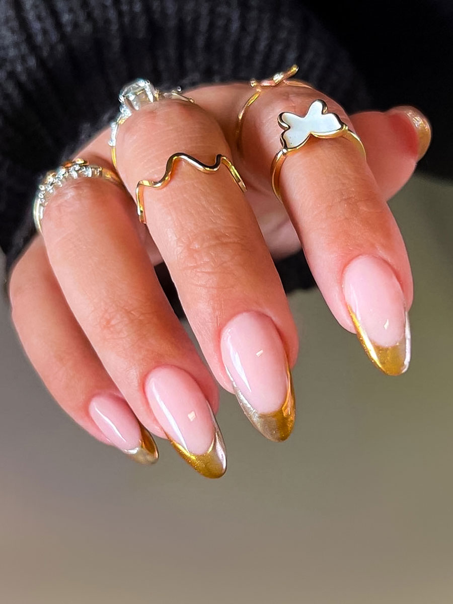 GOLDEN NAILS & SPA