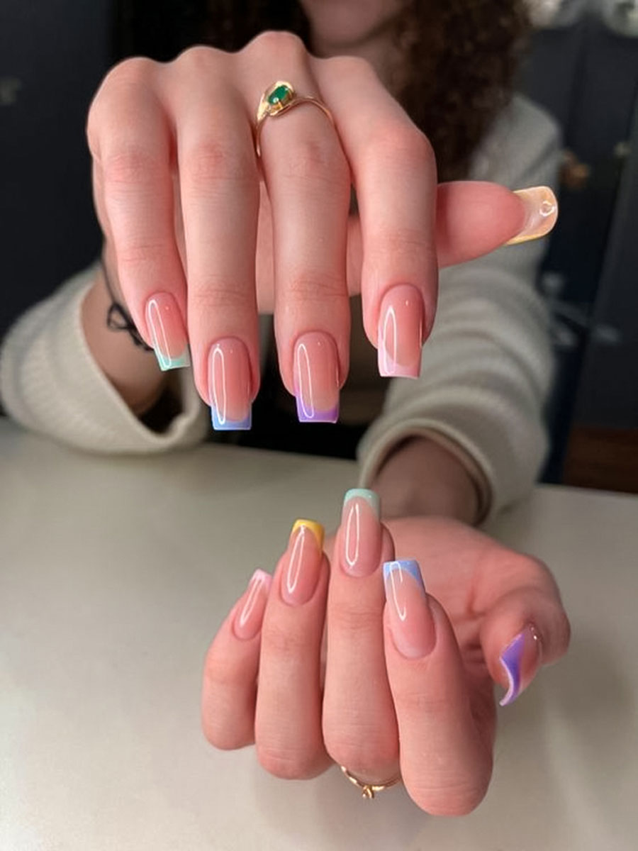 GOLDEN NAILS & SPA
